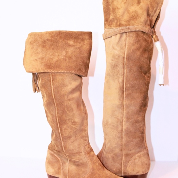 Frye Suede Clara Tassel Boots Size (6.5) - Picture 4 of 7
